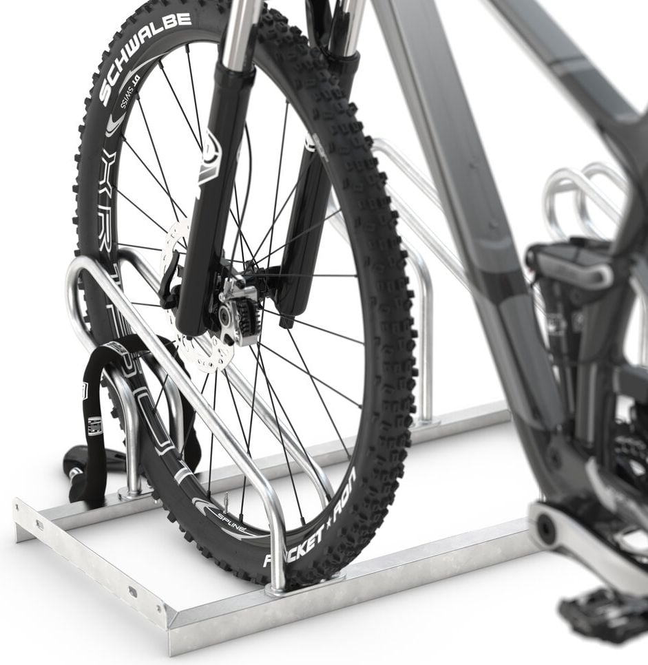 Fahrradständer WSM Bügelparker 2058, verzinkt, selbststehend, 53,8cm lang, für 8
Fahrräder, bis zu 55mm Reifenbreite,
Reihenverbindung möglich