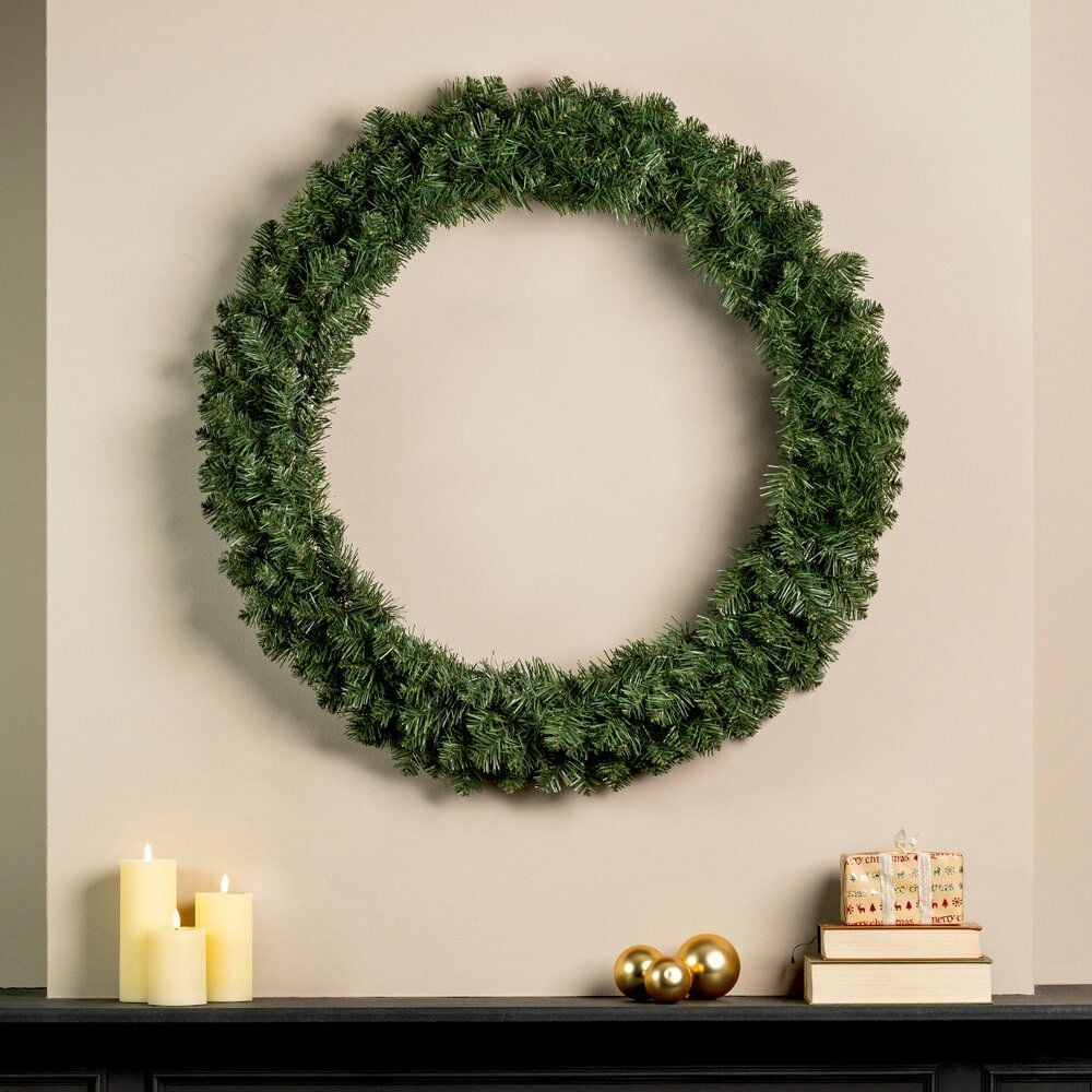 Weihnachtskranz EVERLANDS Imperial, 90x22cm (DxH), PVC, für den Innen- und
Außenbereich, grün