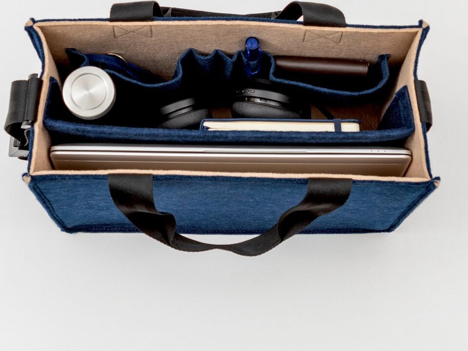 Aufbewahrungstasche Sigel Desk Sharing Bag Bicolor M BA420, für Laptops bis 15,4 Zoll, 100% recycelter LET-Filz, 2 Fächer, 5 separate Einsteckfächer, dunkelblau/beige