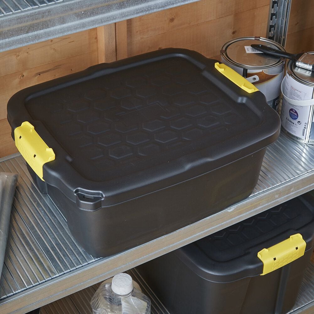 Aufbewahrungsboxen Fellowes Bankers Box 100143941, 24 Liter, Außenmaße: 400x500x200mm (BxTxH), 95% recycelter Kunststoff, Deckel, Spannverschlüsse, schwarz, schwarz