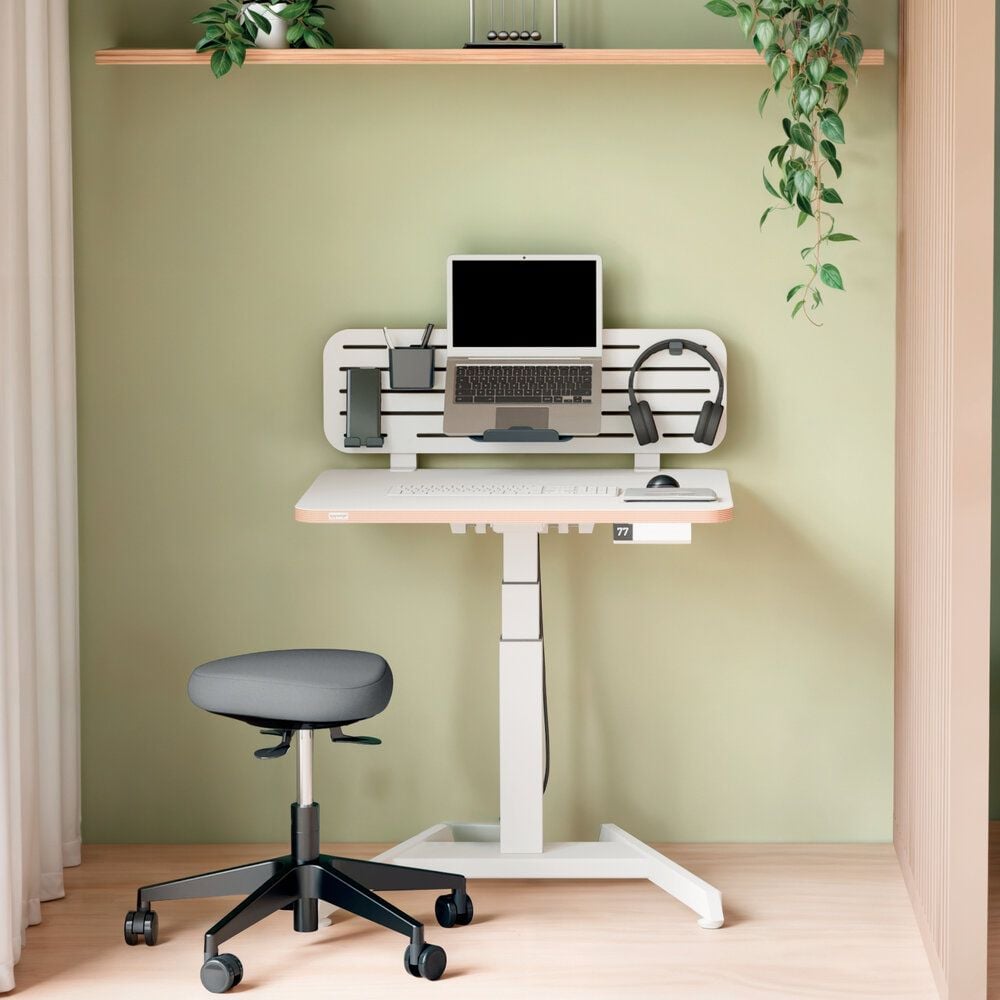 Sitzhocker Leitz Ergo Active 65770095, 47-60cm Sitzhöhe, dreieckiger Sitz mit
farbigem Bezug, Rollen für alle Bodenarten, grau