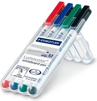 Boardmarker Staedtler Lumocolor whiteboard pen 301 WP4, ca. 1,0mm, Rundspitze, Gehäuse aus 97% recyceltem Plastik, Etui mit 4 Farben