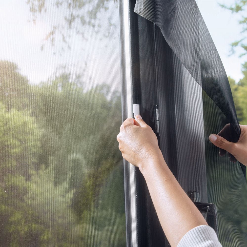 Pollenschutzgitter Tesa 55297-00000-03, 1,2 m x 2,4 m, für Fenster, Klettbandbefestigung, anthrazit, anthrazit