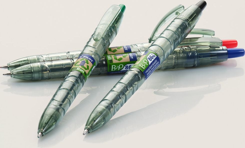 Kugelschreiber + Minen Pilot B2P Ecoball Greenpack, 0,4mm, Bonuspack 10 Kugelschreiber und 10 Minen (5 gratis), Gehäuse 90% recycelter Kunststoff, klimaneutrales Produkt (ClimatePartner), blau