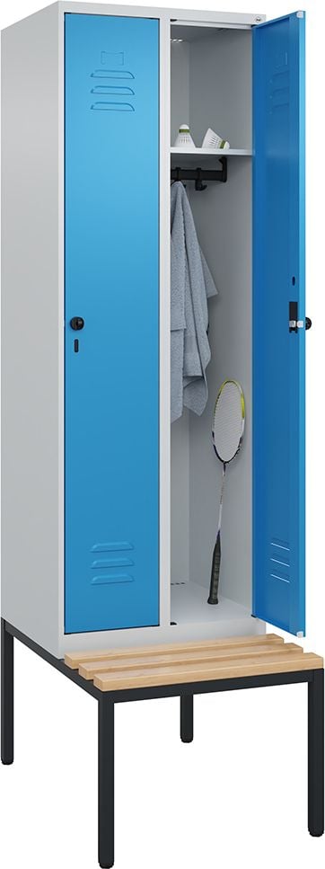 Spind CP Classic PLUS Garderobenschrank 0800507-20, 60x212x50/81,5cm (BxHxT), mit untergebauter
Sitzbank, 1-stöckig, 2 Abteile je 30cm,
Drehriegelverschluss, hellblau