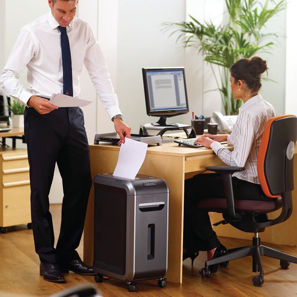 Aktenvernichter Fellowes Powershred 99Ci 4691001, 4x38mm Partikelschnitt, ca. 18 Blatt, 34 Liter Behälter