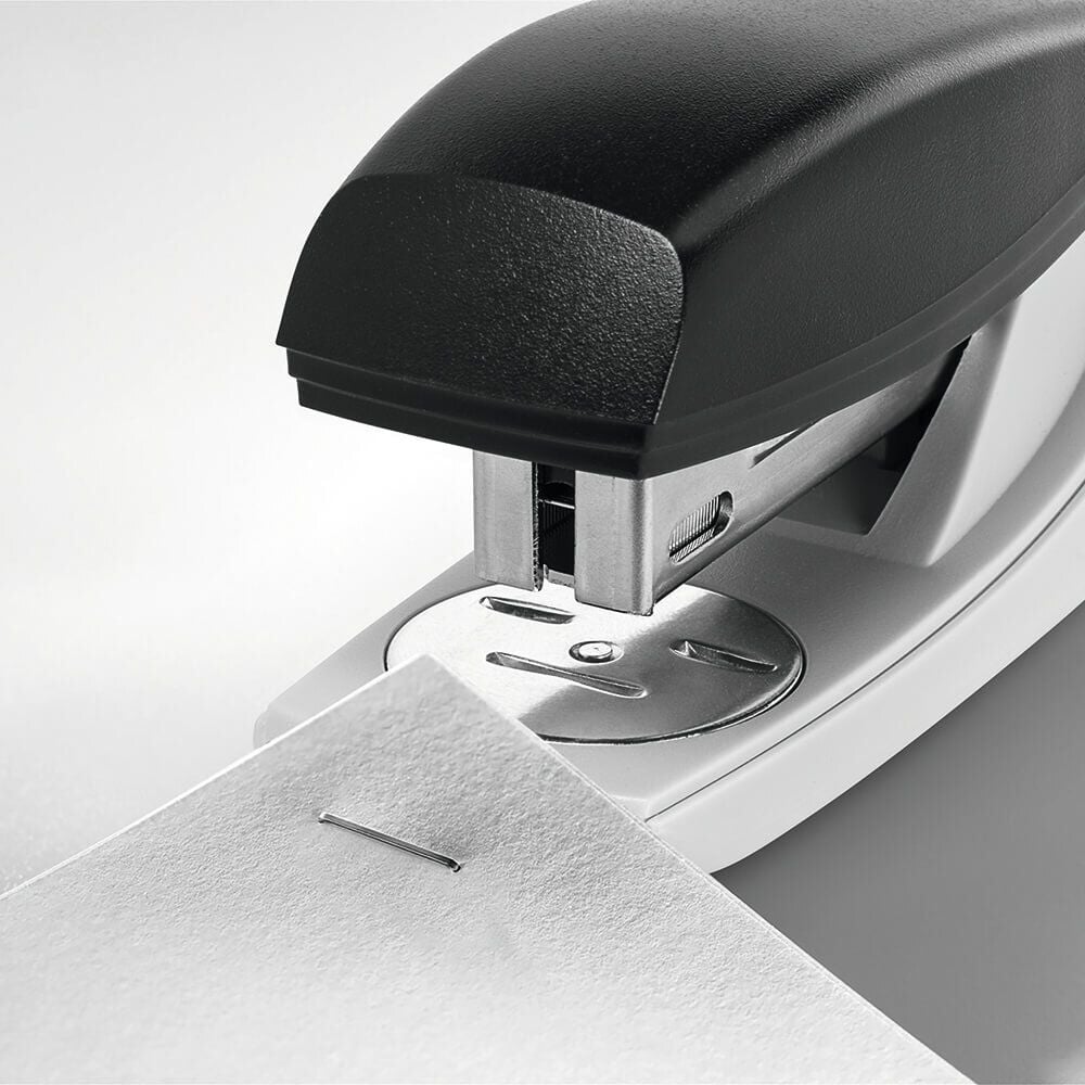 Heftgerät Leitz New NeXXt 5501, bis 25 Blatt, Einlegetiefe: 55mm, für
24/6+26/6, rot