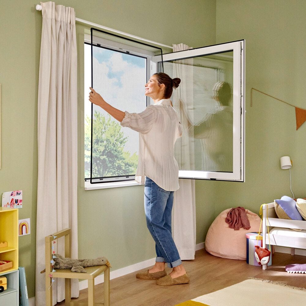 Fliegengitter Tesa INSECT STOP Clip-On Anklipsrahmen 55360, 100x120cm, für PVC-Fenster, Anklipsrahmen, Profile, Clip-Set mit Klebestreifen, Ecken, anthrazit, anthrazit