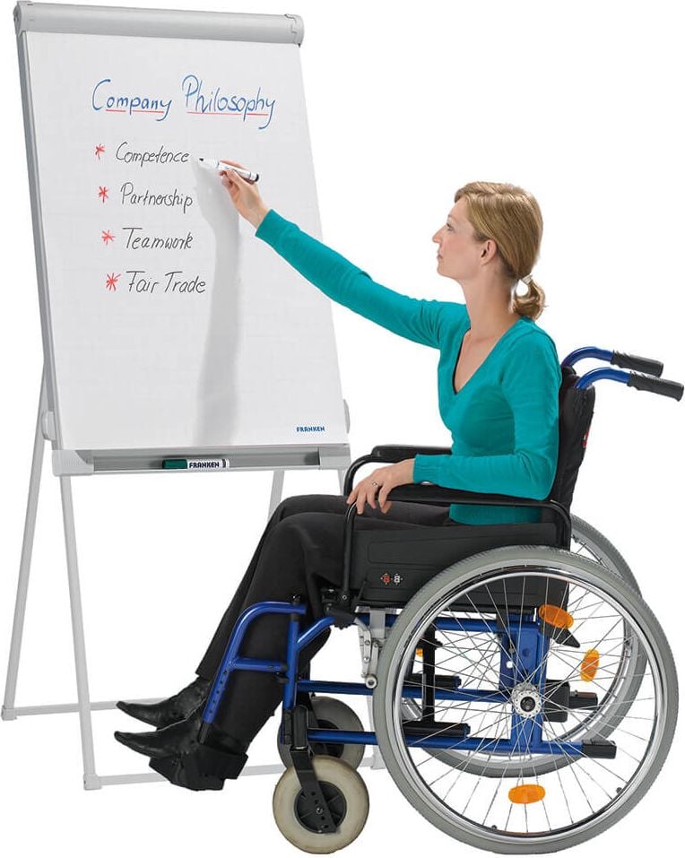 Flipchart Franken Pro Deluxe Standard FC84, Tafel 67x95cm, 2 Seitenarme, Vierbeinstativ,
grau