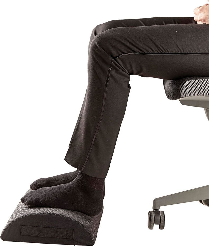 Fußstütze Fellowes Breyta FootRest 100119851, winkelverstellbar, Schaumstoff, Tragegriff, schwarz