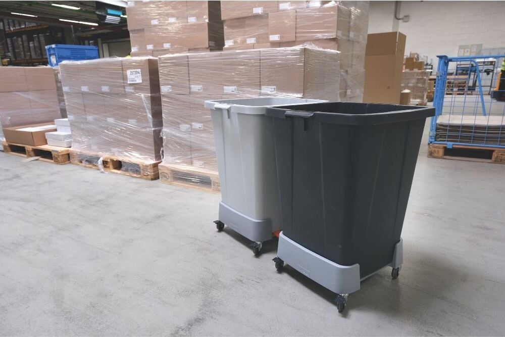 Abfallfahrwagen Durable Durabin 90LrPP, 4 Lenkrollen, quadratisch, belastbar bis
100kg