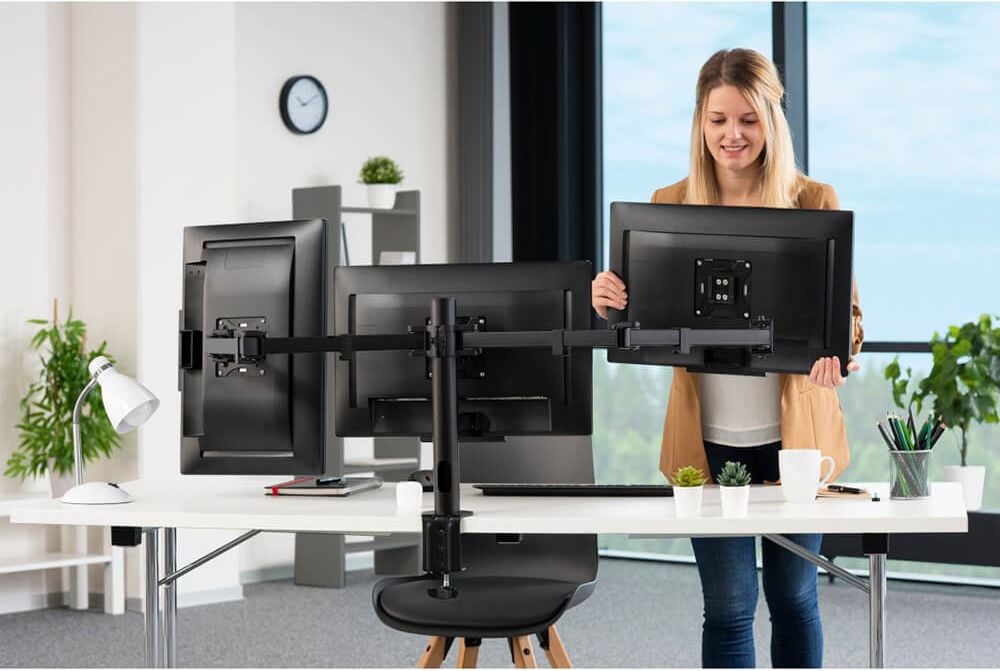 Monitorhalter Hama FULLMOTION dreifach Arm 118495, 3 Arme, Tragfähigkeit bis zu 7 kg pro
Schwenkarm, höhen- und tiefenverstellbar,
Klemmhalterung, schwarz