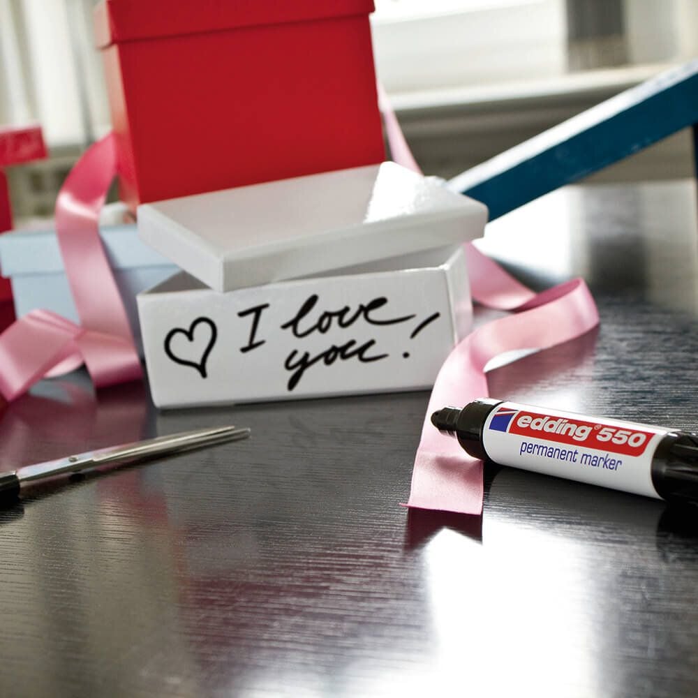 Permanentmarker Edding 550, ca. 3-4mm, Rundspitze, Schaft 100% recyceltes Aluminium, rot