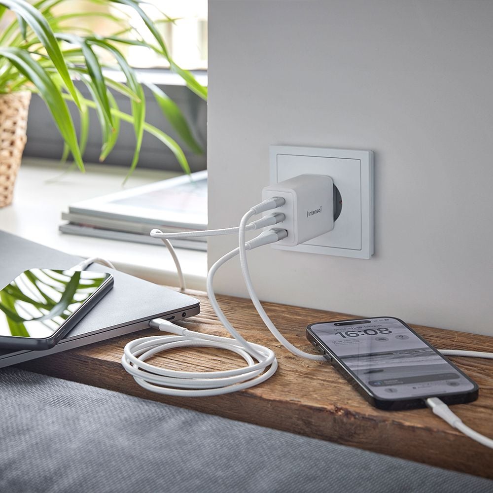 Ladegerät Intenso Power Adapter W65ACC GaN 7806512, 1x USB-A Ausgang, 2x USB-C Ausgang, 65W, weiß