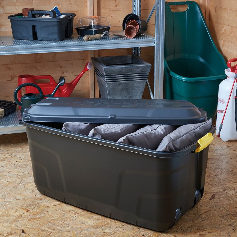 Aufbewahrungsboxen Fellowes Bankers Box 100143946, 145 Liter, Außenmaße: 520x940x450mm (BxTxH), 95% recycelter Kunststoff, Deckel, Spannverschlüsse, Rollen, schwarz, schwarz