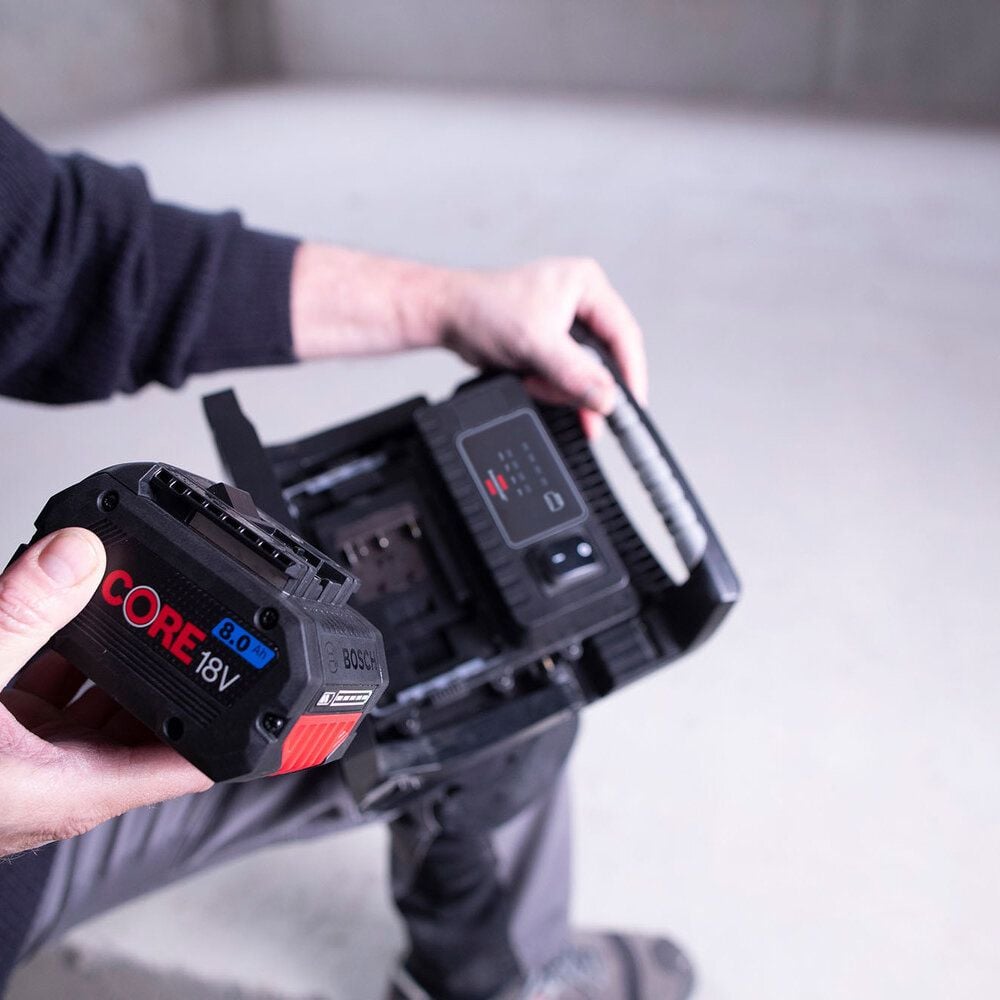 LED-Baustrahler Brennenstuhl Professional Multi Battery, 40 Watt, 4500 Lumen, Standfuß, Tragegriff, 4 Schaltstufen, IP65, IK08, inkl. Einhell-Adapter, schwarz