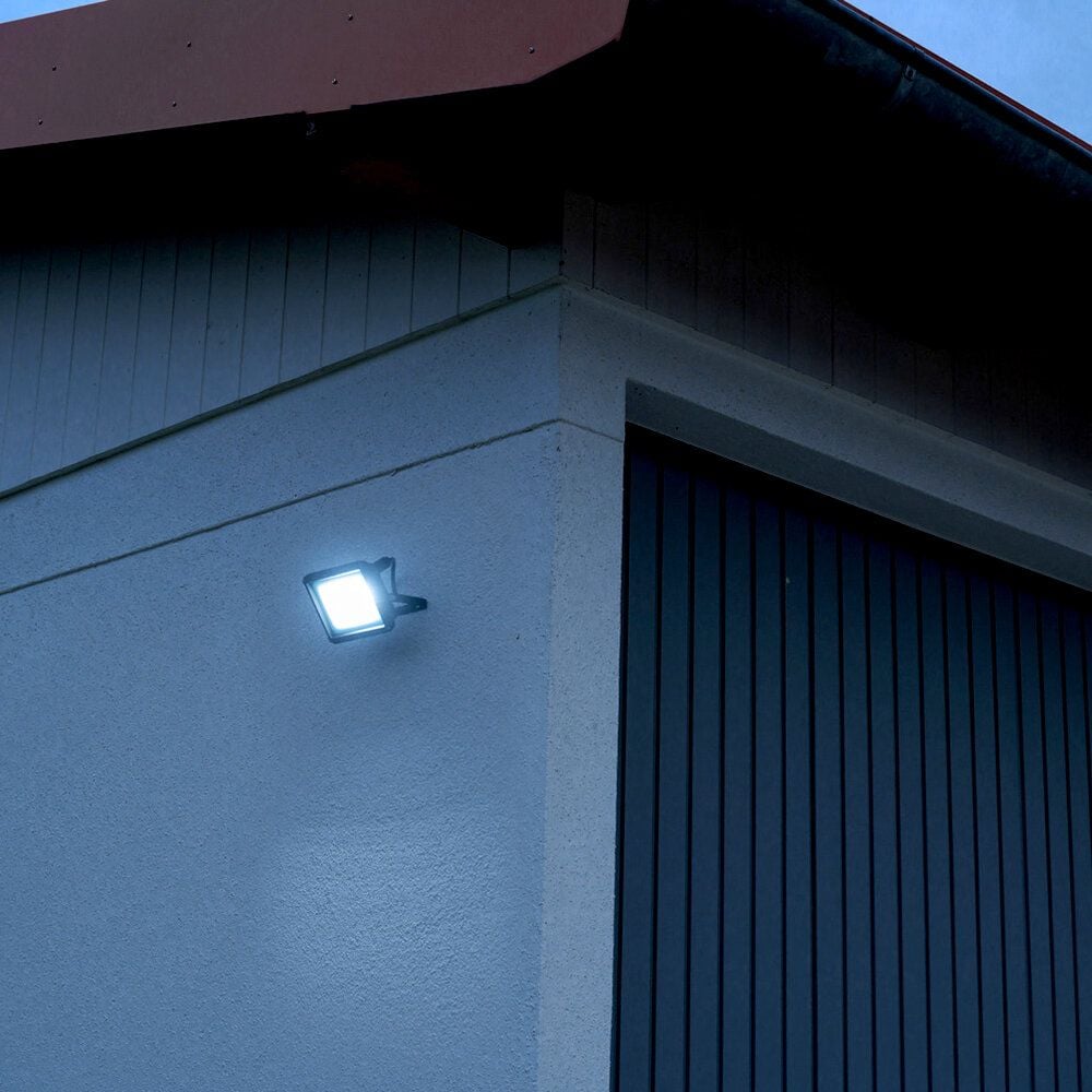 LED-Außenstrahler Brennenstuhl JARO 4060 1171250341, 30 Watt, 3450 Lumen, Wandmontage, IP65, IK08, schwarz