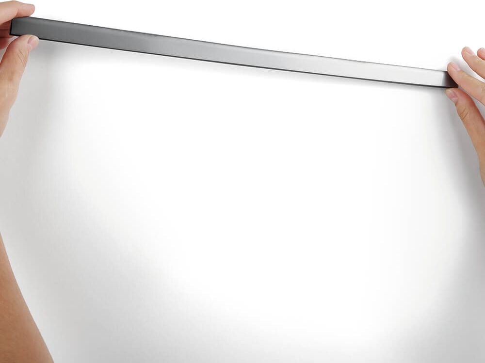 Papierklemmleisten Durable DURAFIX ROLL 4708, 500x1,7cm, zuschneidbar, Kunststoff,
magnetisch, zur selbstklebenden Montage, silber